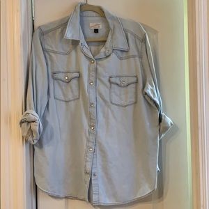 Light denim Universal Thread Button Down Shirt